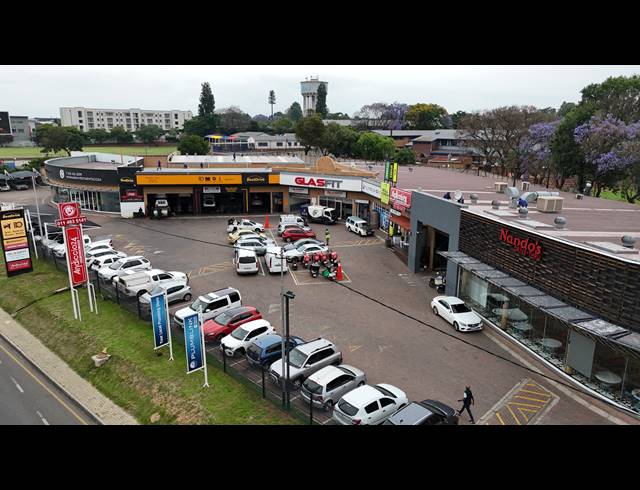 3,776M² RETAIL FOR SALE IN BRYANSTON